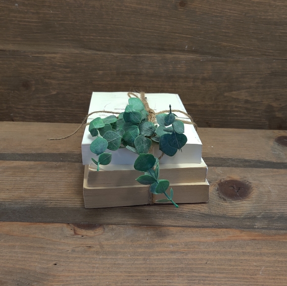 Handmade book stack with greenery - Picture 4 of 6